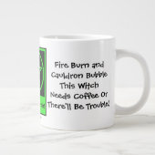 Cette sorcière a besoin de café JUMBO pagan tasse (Droite)