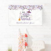 Cette sorcière est en train d'obtenir une bannière (En situation)