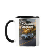 Cette tasse en céramique est belle et grande