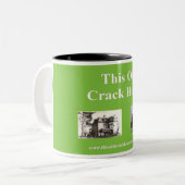 Cette vieille tasse de Chambre de fente (Devant gauche)