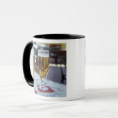 Chablis; twee coole bier op 42 graden warme zomer mok (Voorkant links)