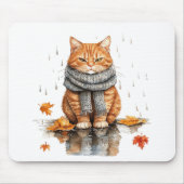 Chagrijnige oranje kat in regen muismat (Voorkant)