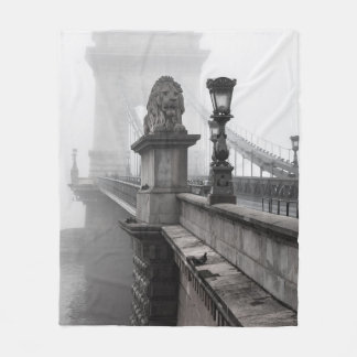 CHAIN BRIDGE, BUDAPEST FLEECE DEKEN