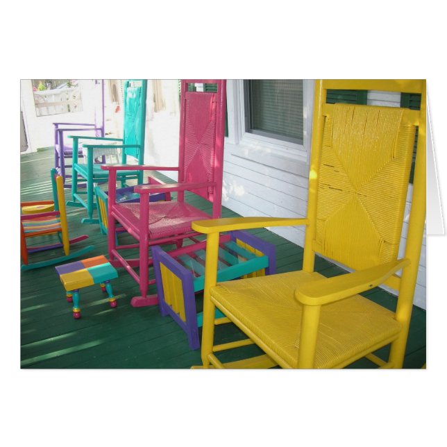 chaises colorées sur un porche (Devant Horizontal)