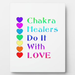 Chakra genezers doen het met liefde in regenboogkl fotoplaat