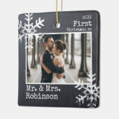 Chalkboard 1e Kerstmis Mr. & Mrs Foto Keramisch Ornament (Links)