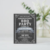 Chalkboard BBQ Party Afstuderen Invitation Briefkaart (Staand voorkant)