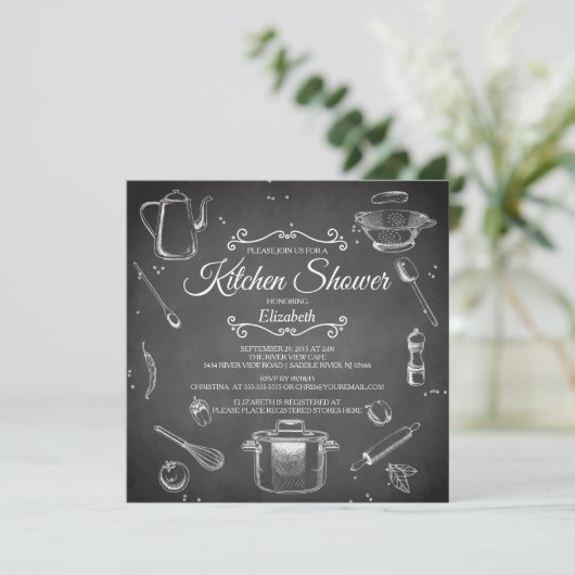 Chalkboard Cuisine nuptiale de douche Invitation (Debout devant)