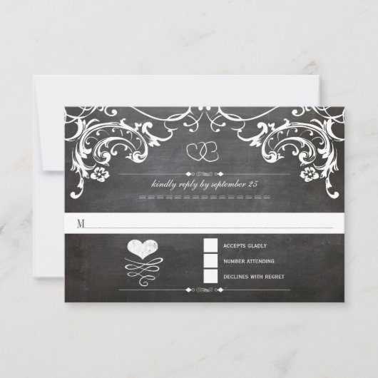 Chalkboard Cute Heart Initialen Typografie RSVP Kaart (Voorkant)