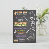 Chalkboard Dancing Skeleton Halloween Invitation (Debout devant)