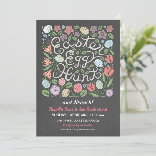 Chalkboard Easter Egg Hunt en Brunch Kaart (Staand voorkant)