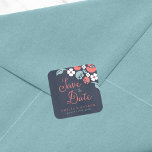 Chalkboard Floral Enregistrer la date<br><div class="desc">Cet autocollant de carré Save the Date présente une belle florale contre un arrière - plan de tableau noir bleu, avec le mot "Save the Date" dans la police de script moderne. Utilisez-le pour sceller vos enveloppes Save the Date ou pour la décoration. Consultez d'autres articles Mariages/nuptiaux correspondants dans ma...</div>