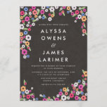 Chalkboard Floral Wedding Invitations<br><div class="desc">Belle,  colorée invitation à un mariage de tableau noir floral! ! Personnalisez les invitations avec vos détails en ligne. Texte moderne simple encadré de fleurs sauvages colorés peints à la main en rose,  bleu,  jaune et blanc,  contre un arrière - plan noir de tableau noir texturé.</div>