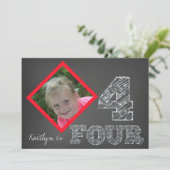 Chalkboard Foto 4th Birthday Invitation Kaart (Staand voorkant)