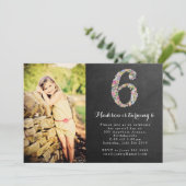 Chalkboard Girls Floral 6e anniversaire Invitation (Debout devant)