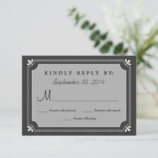 Chalkboard Inséparables mariage RSVP (Debout devant)
