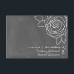 Chalkboard Inspiré Mariage Rose RSVP<br><div class="desc">Un mariage r.s.v.p. montrant une illustration d'un rose à droite au-dessus d'un arrière - plan de tableau noir à l'avant. Personnalisez le texte à l'avant et à l'arrière.</div>