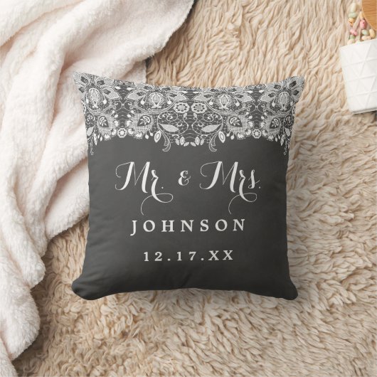 Chalkboard Lace M. et Mme la Mariage Coussin (Couverture)