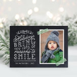 Chalkboard Letters Carte photo de vacances<br><div class="desc">Cartes photos de Noël imprimées sur mesure et abordables avec des modèles simples pour la personnalisation. Ce design amusant présente une jolie typographie de style lettré à la main sur un faux arrière - plan de tableau noir avec ruban de lavage rayé vert autour de votre photo. Le texte dit...</div>
