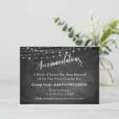 Chalkboard & Light Strings Wedding Accommodations Informatiekaartje (Staand voorkant)