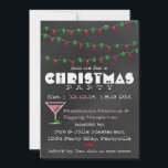 Chalkboard Martini Invitations de Noël<br><div class="desc">Ce design comprend des lampes à craie rouge et verte en tableau noir et un martini à la menthe poivrée.</div>