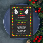 Chalkboard Noël Brunch Invitations<br><div class="desc">Cette invitation pour le brunch de Noël est accompagnée d'un tableau noir pour les lumières en rouge, vert et jaune entourant les détails de votre invitation. Deux arbres blancs de Noël entourent également les mots "Mangez Buvez et soyez Joyeux". C'est une façon amusante d'invitation vos invités à un brunch de...</div>