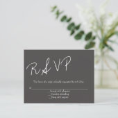 Chalkboard script mariage rsvp cartes postales (Debout devant)