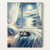 Chambre côtière au clair de lune avec chat endormi (Dos)