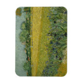 Champ avec fleurs près d'Arles Premium Magnet (Vertical)