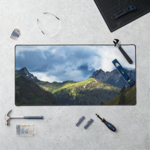 Champ éclairé après la tempête