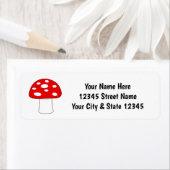 Champignons casquettes rouges mignons étiquettes d (En situation)