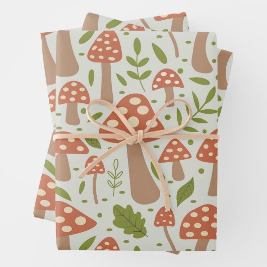 Champignons en terre cuite avec feuilles vertes (En situation)