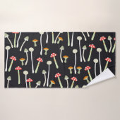 Champignons vintages d'automne design motif. (Serviette de bain)