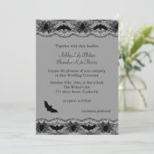 Chandelier noir et Faire-part de mariage chauves-s (Debout devant)