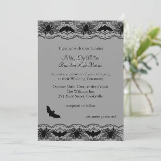 Chandelier noir et Faire-part de mariage chauves-s (Debout devant)