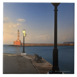 Chania Harbour en Venetiaanse vuurtoren op zonsond Tegeltje