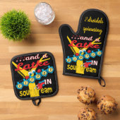Chanoeka Latkes Oven Mitt & Pot Holder Set (Top down)
