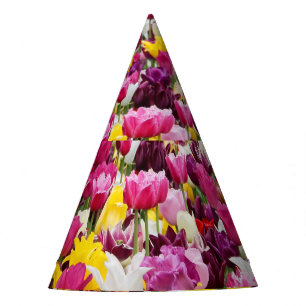 Chapeaux De Fètes champ plein de tulipes