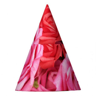 Chapeaux De Fètes Closeup Arrière - plan de Rose Rouge Artificielle