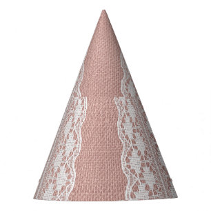Chapeaux De Fètes Or rose métallique, texture dentelle blanc cassé.