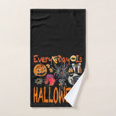 Chaque Jour Est Halloween (Serviette à main)