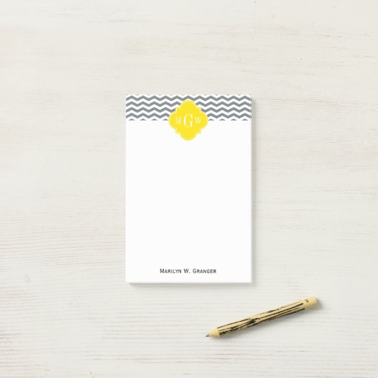 Charcoal Thin Chevron Yellow Quatrefoil 3 Monogram Post-it® Notes (Op bureau)