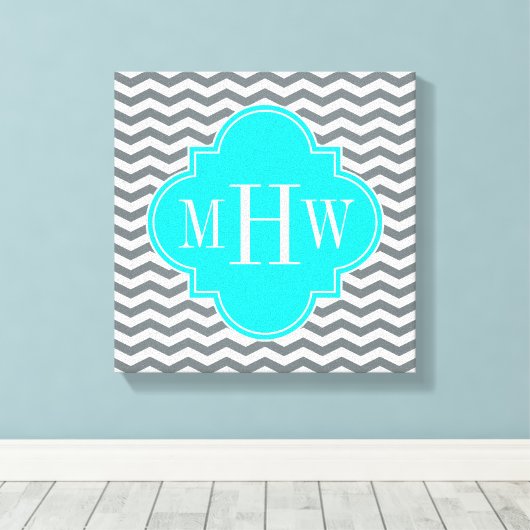 Charcoal Tn Chevron Brt Aqua Quatrefoil 3 Monogram Canvas Afdruk (Insitu (Houten vloer))