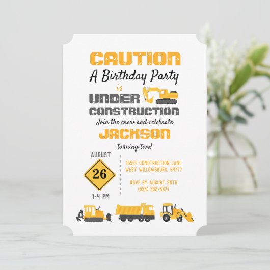 Chariots de construction Invitation de fête d'anni (Debout devant)
