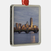 Charles River en de Longmede Bridge Metalen Ornament (Rechts)