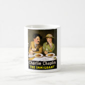 Charlie Chaplin / De Mok van de koffie voor immigr (Center)