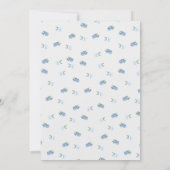 Charmant et moderne Brunch Floral Bleu Invitation (Dos)