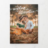 Charmant penseel script foto bruiloft drieluik uitnodiging (Cover)
