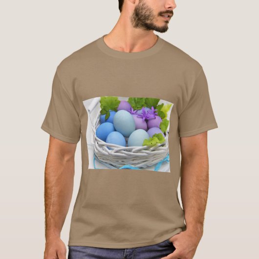 Charming Easter Eggs in Basket Joy T-shirt (Voorkant)