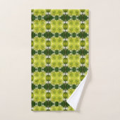 Chartreuse Green Abstract Hydrangea Blooms Patroon Bad Handdoek (Handdoek)